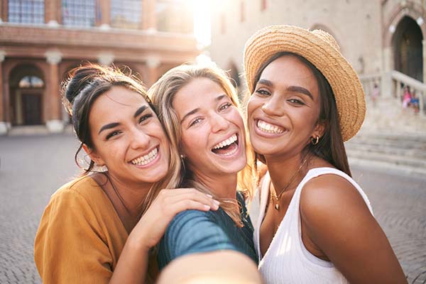 Dental Bonding As A Smile Makeover Treatment