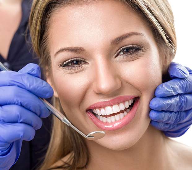 Forest Hills Teeth Whitening at Dentist